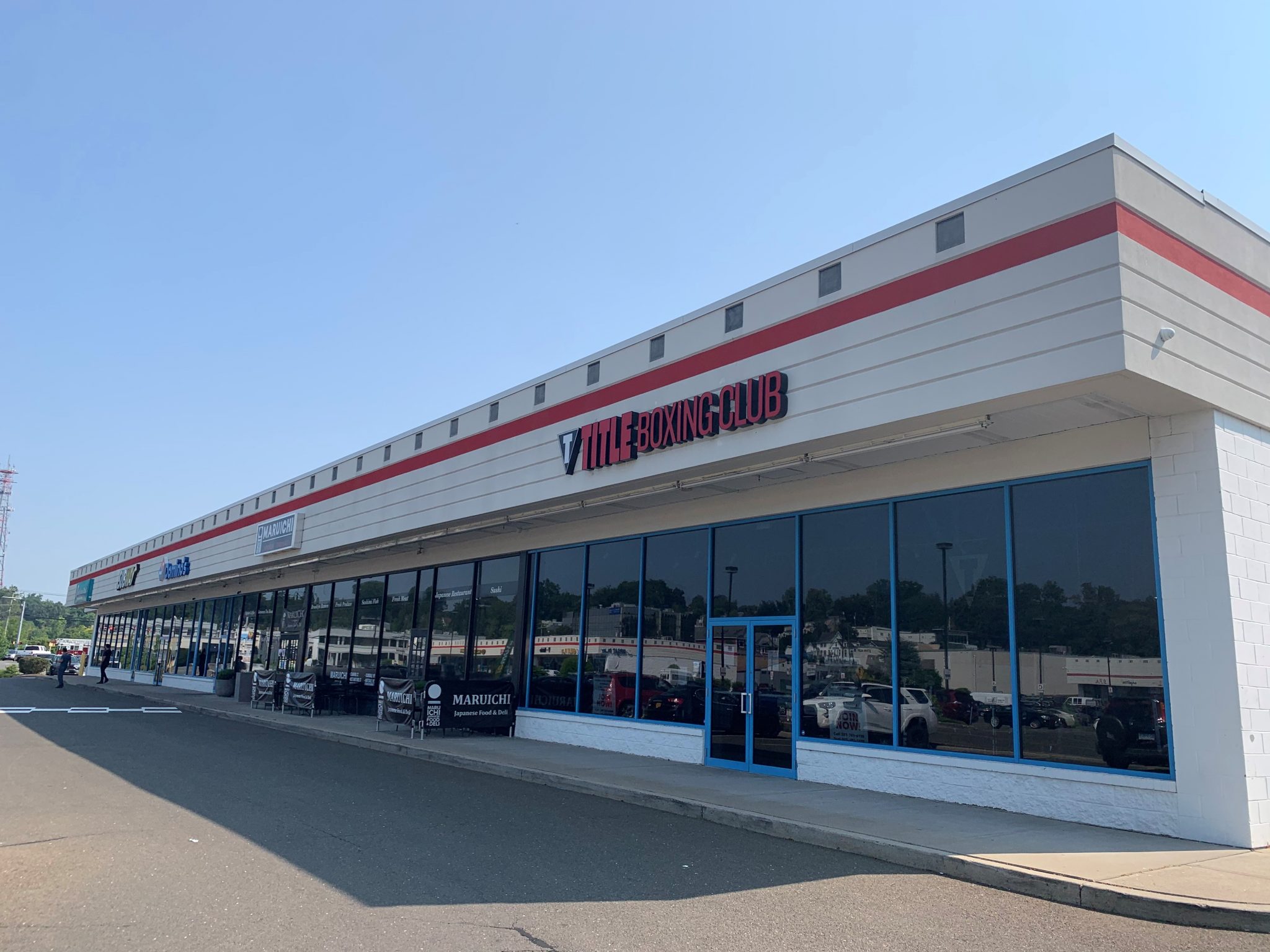 TITLE BOXING 1 Royal Properties