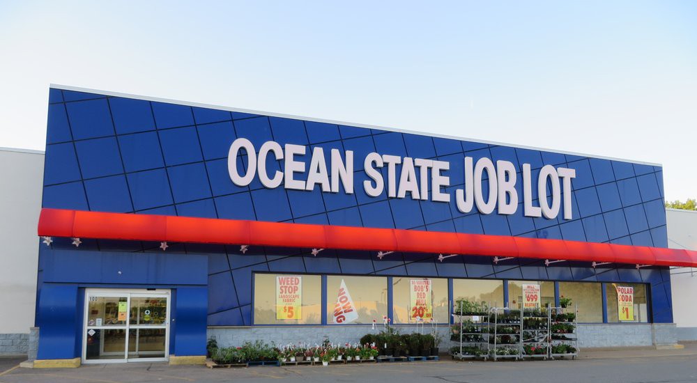 ROYAL PROPERTIES NAMED EXCLUSIVE BROKER FOR 100,000 SF SHOPPING CENTER