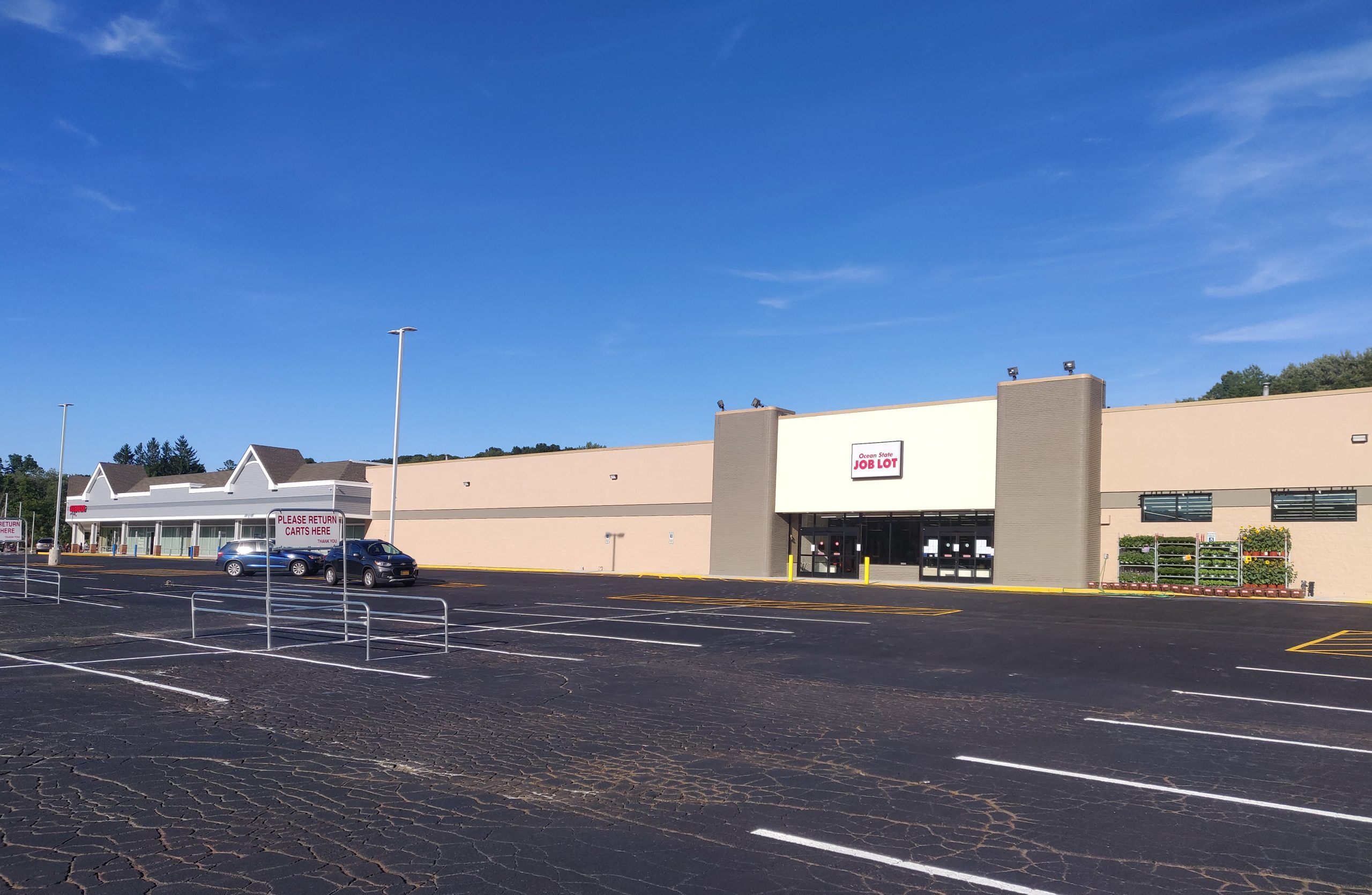 ROYAL PROPERTIES BROKERS YET ANOTHER DEAL AT LAKE PLAZA IN MAHOPAC, NEW