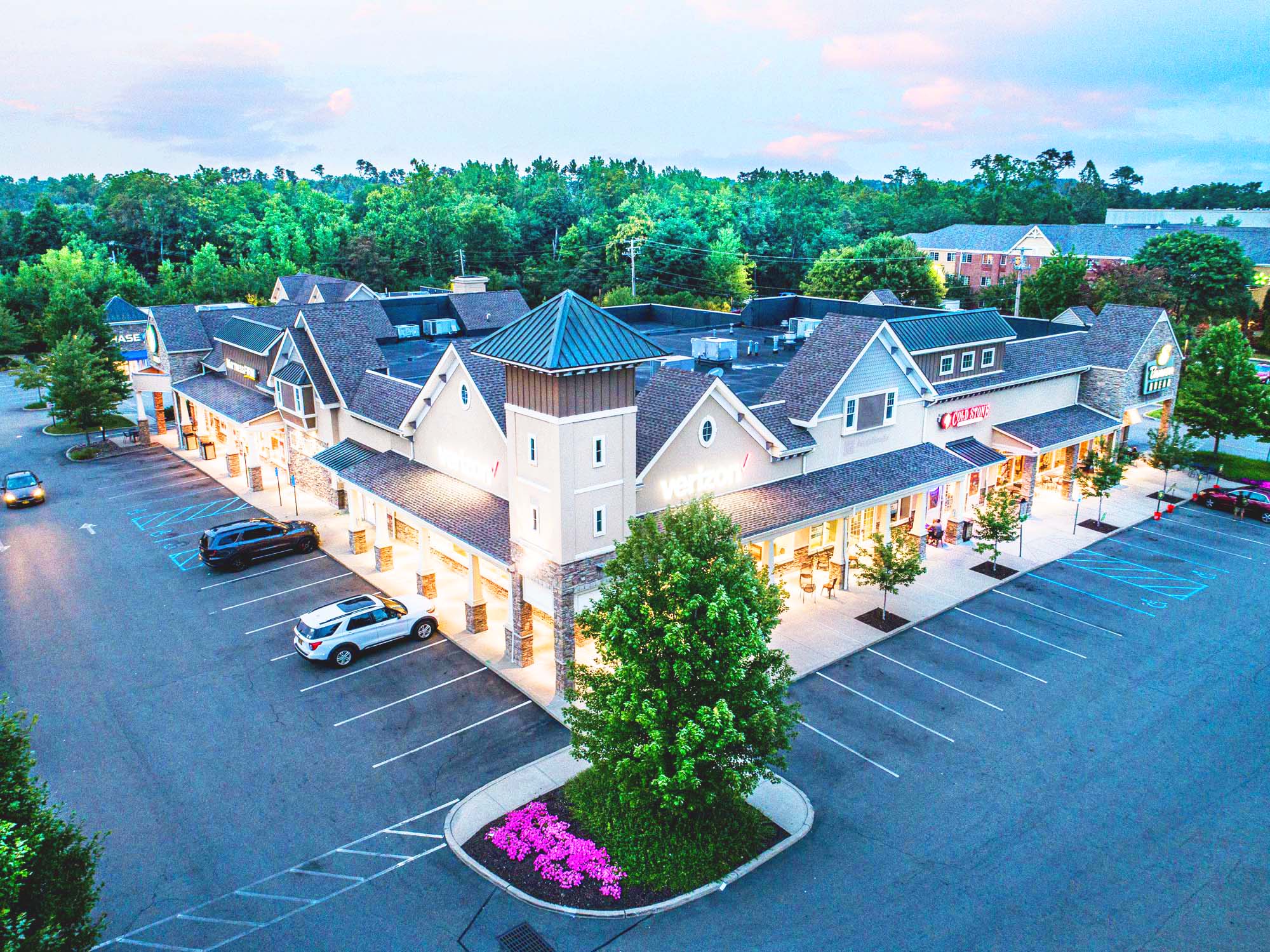 NY Fishkill Route 9 & Merritt Boulevard Ransley Square Royal